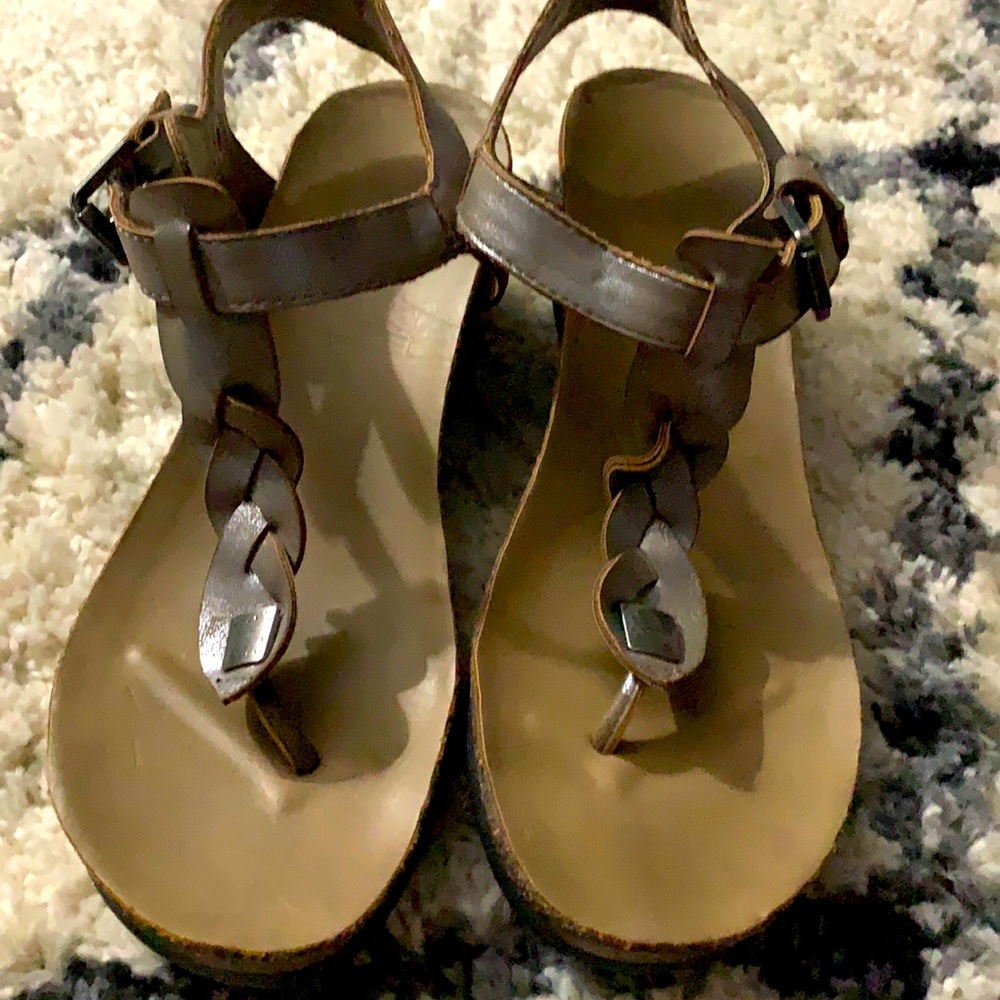 Women’s size 9 wedges